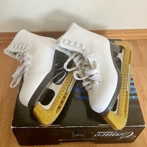 ⛸️Cameo by Jackson ice skates size 2